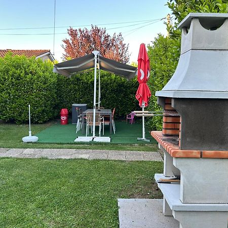 Jolie Villa Independante Climatisee 3 Chambres Tout Confort 6 Couchages, Piscine Chauffee 4 X 8 Disponible Selon Meteo De Mai A Fin Septembre, Jacuzzi 4 Places, Boulodrome Eclaire, Ping-Pong, Wifi, Proche Commerces Animaux Domestiques Sur Demande Bretenoux Exterior foto