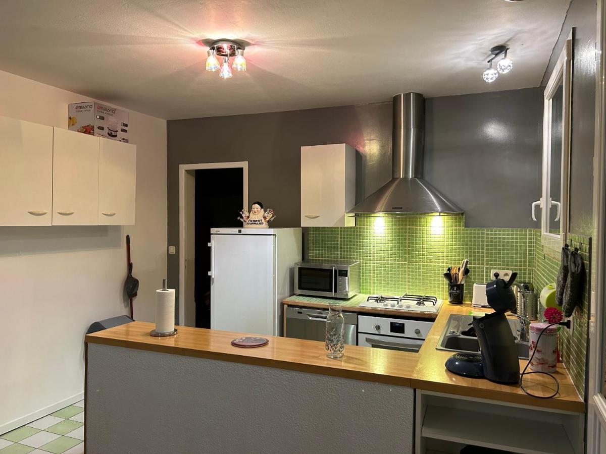 Jolie Villa Independante Climatisee 3 Chambres Tout Confort 6 Couchages, Piscine Chauffee 4 X 8 Disponible Selon Meteo De Mai A Fin Septembre, Jacuzzi 4 Places, Boulodrome Eclaire, Ping-Pong, Wifi, Proche Commerces Animaux Domestiques Sur Demande Bretenoux Exterior foto